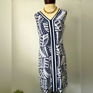 TOMMY BAHAMA Navy and White Stretchy Leaf Print Dress. Size Medium